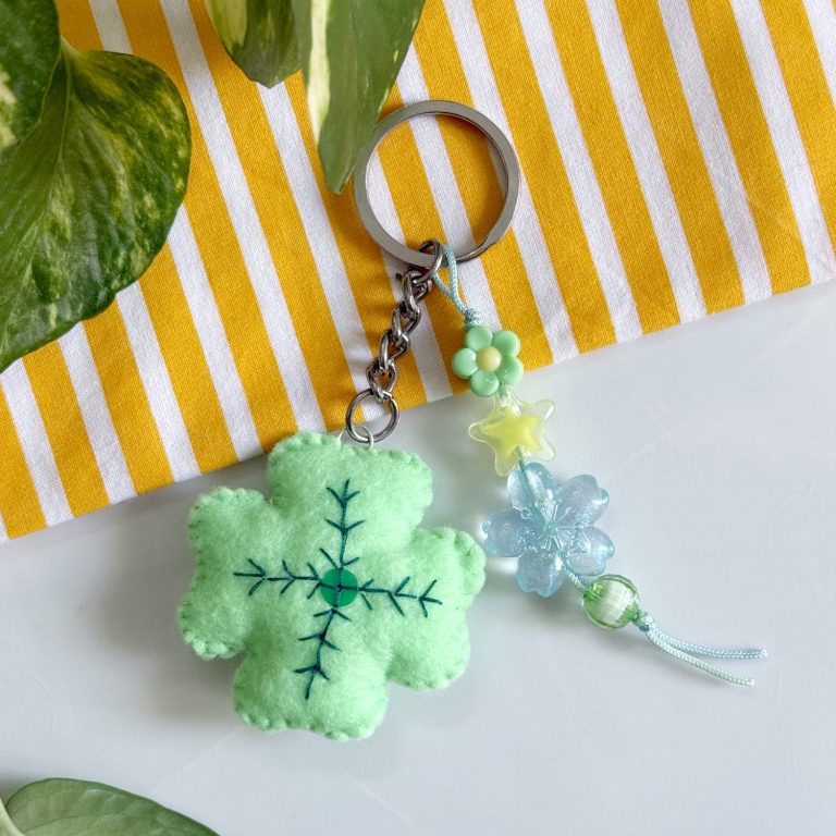 Clover Felt Keychain